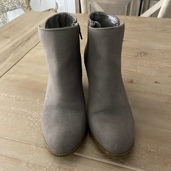 Style & Co. Gray Ankle Boots - Picture 1 of 8